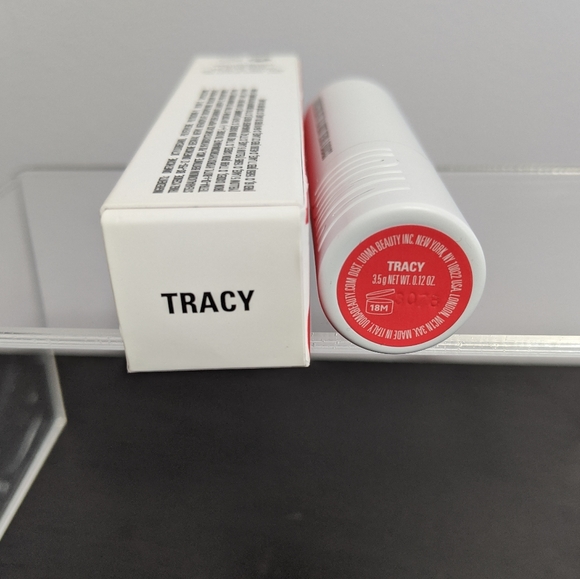 UOMA Badass Icon Matte Lipstick Tracy - Picture 9 of 9